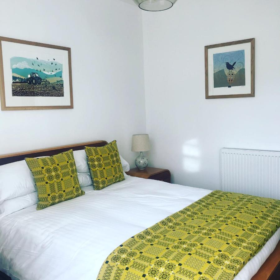 Llety Brynawel Guest House Pennal Bagian luar foto