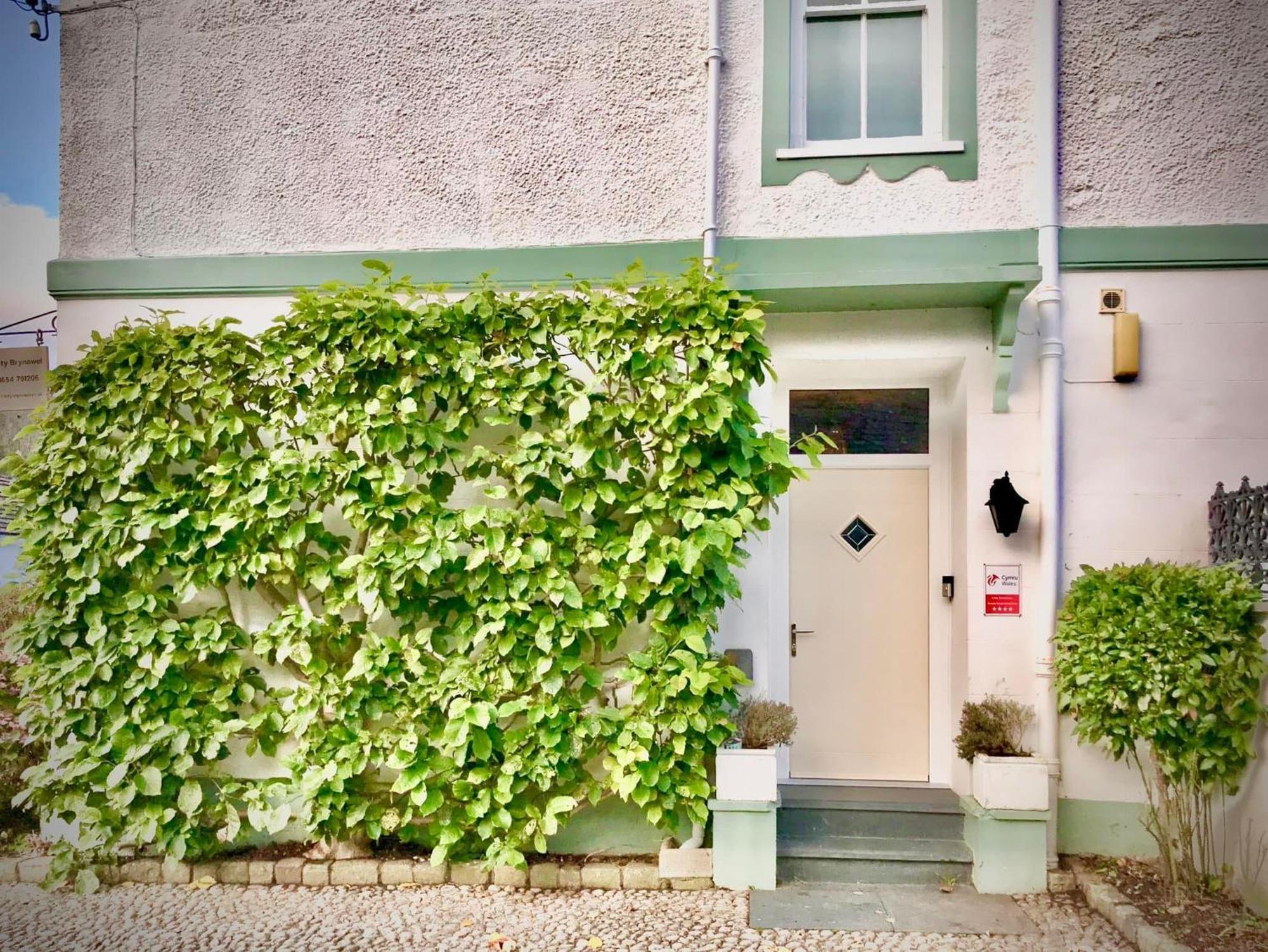 Llety Brynawel Guest House Pennal Bagian luar foto